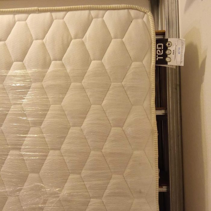 Двулицев матрак TED AWA 90/190 Много запазен и удобен