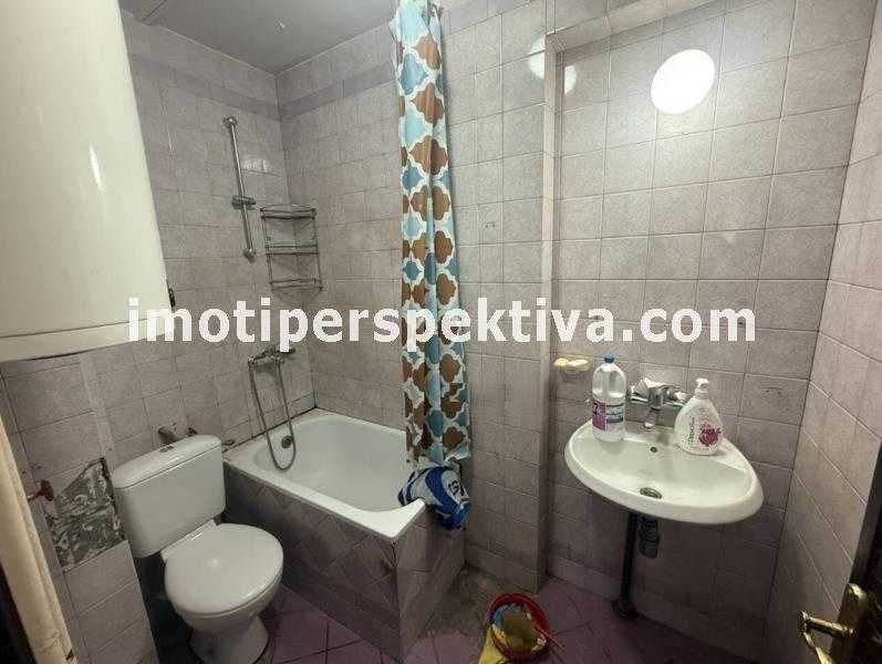 реф.17863 Среден етаж, отлична локация-Здравна каса!