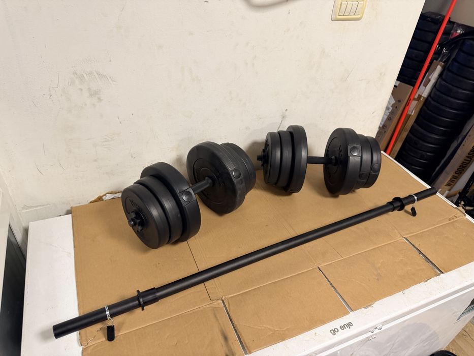 Gantere reglabile 2x20 kg+bara haltera pret promo 300 lei