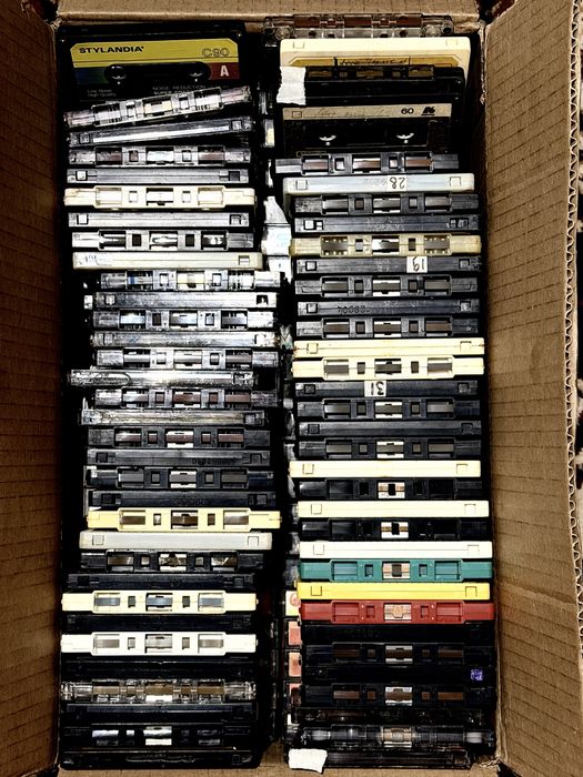 Продам аудио кассеты. Не для записи.