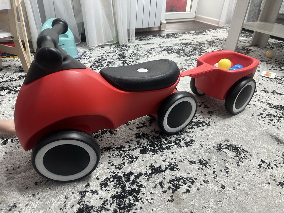 Машинка каталка. Толокар