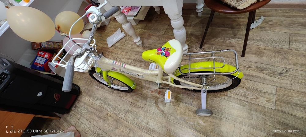 Новый.Качество отличное.3-7лет.