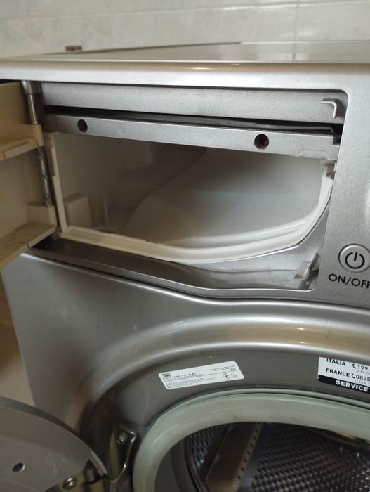 Пералня Hotpoint Ariston перфектна