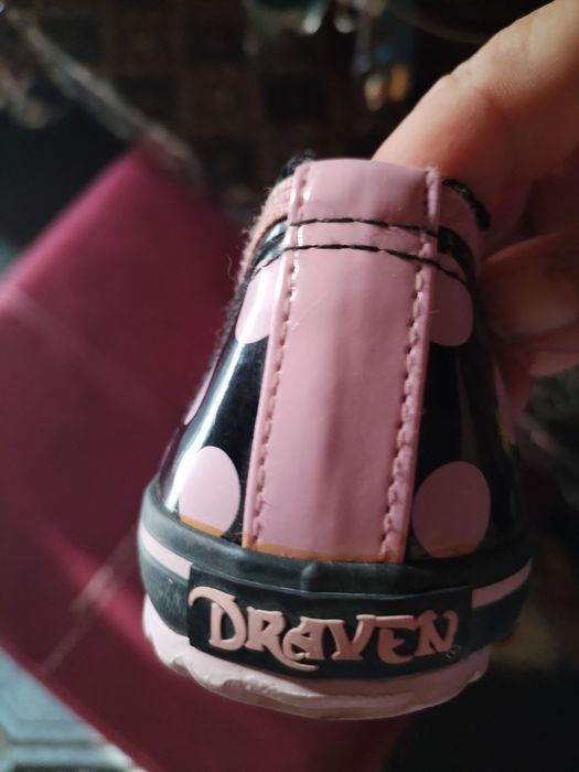 Чисто нови силиконови обувки