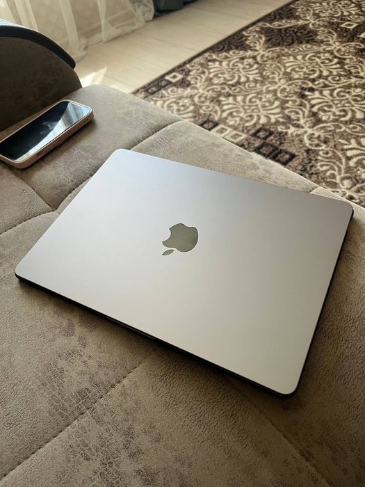 MacBook Air M2 (2022) | 16/256 GB
