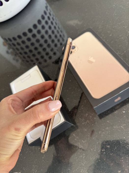 Iphone 11 pro max gold