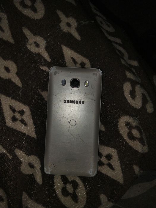 Продам телефон Samsung