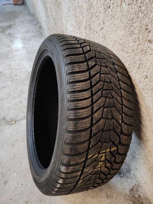 2бр.зимни гуми 245 40 18 Hankook