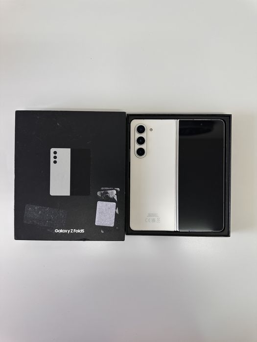 Samsung Galaxy Z Fold5 Folosit Stare Foarte Buna