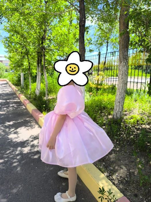 Продам нарядное , красивое  платье   .