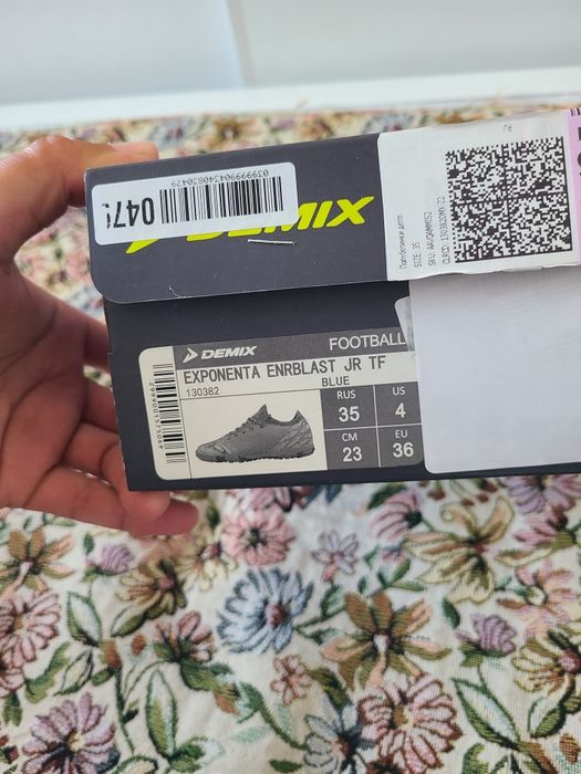 Бутсы  Demix 37 размер.
