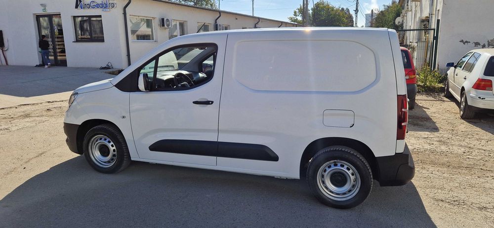 opel combo  2020