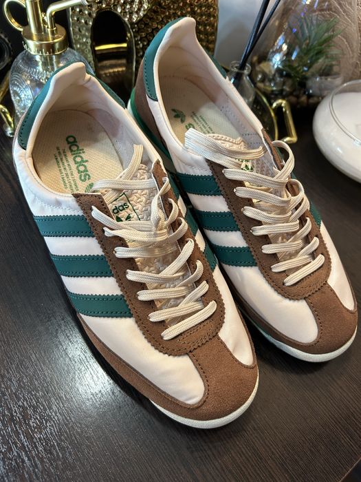 Кроссовки Adidas