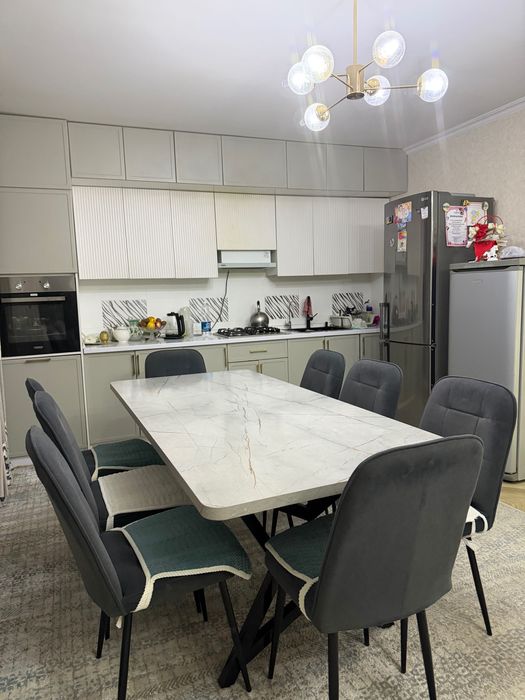 Кухонный стол и стулья 10 шт