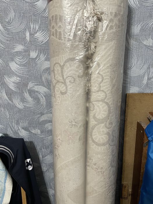 Продаются ковры 2 одинаковые