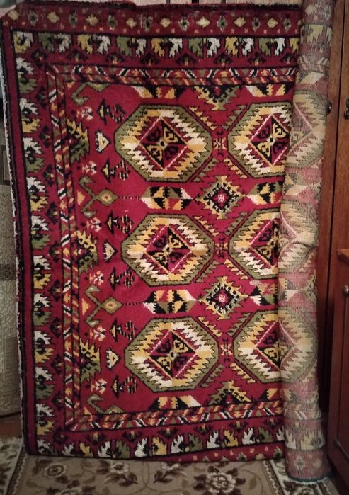 Продаю два ковра