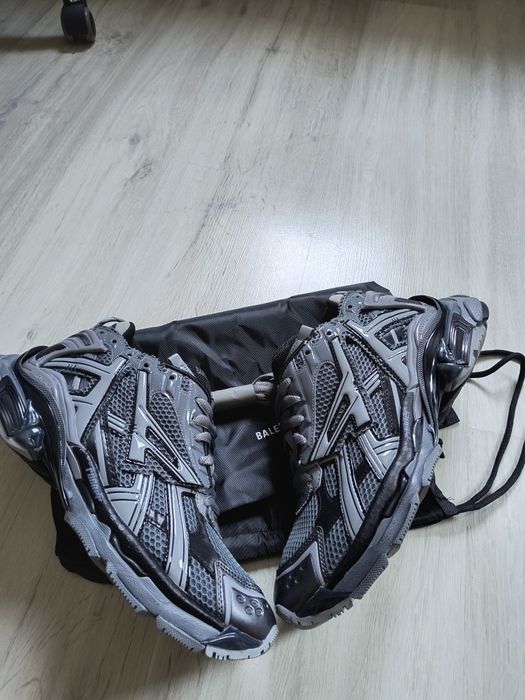 Balenciaga runner grey 42