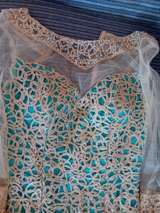 Страхотна рокля за повод