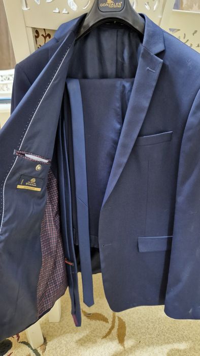 Brend kostyum shim 100 000 faqat 1 martta kiyilgan to'yi kuniga