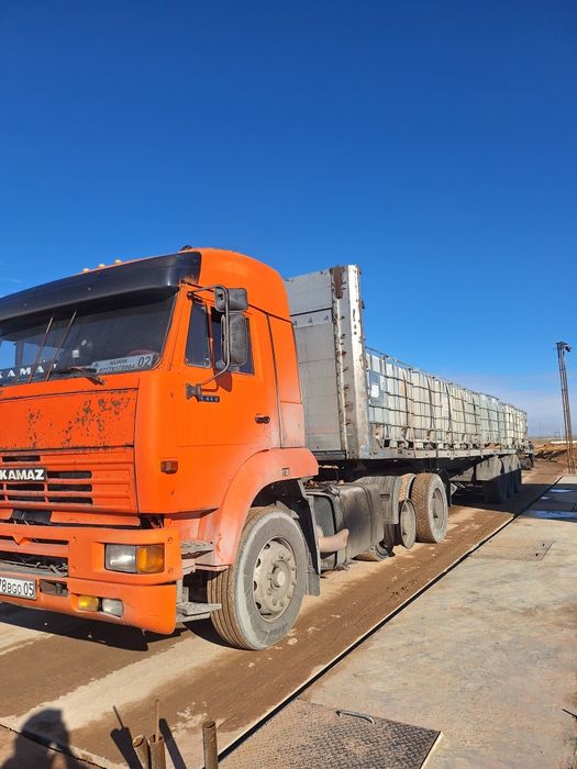 Длинномер шаланда тягач длиномер