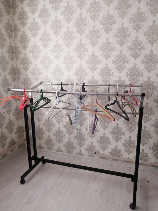 Кіиім ілгіш жана