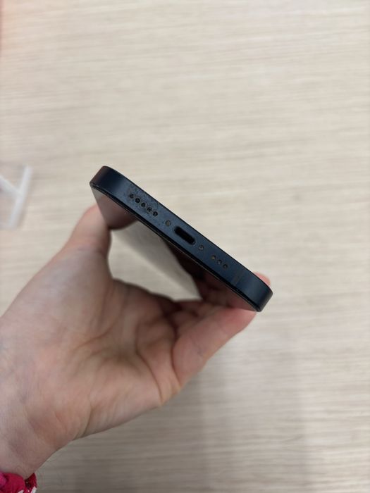 Iphone 13 (baterie 100%), 128 GB, fara defecte, urme fine de utilizare