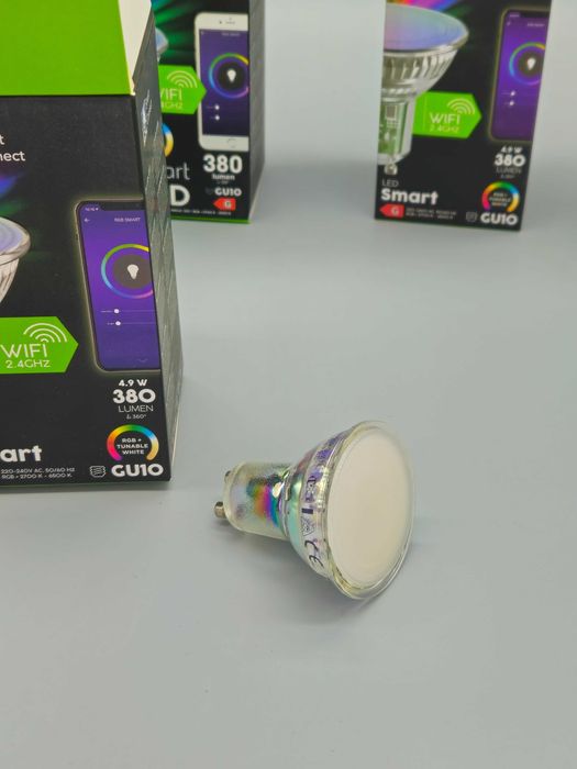 Смарт LED крушка GU10 WiFi RGB + регулируема бяла светлина 4.9W 380 lm