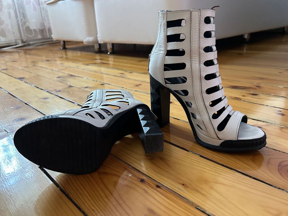 Обувки отлично състояние