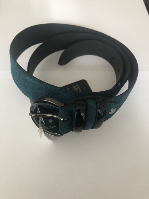 Дамски колани естествен велур и кожа Bata