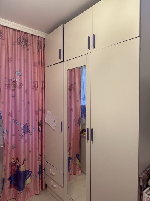 Шкаф, стол и полки