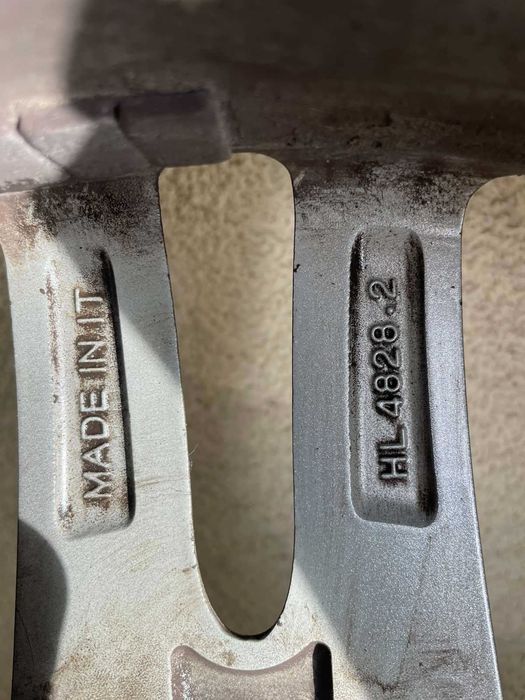 Оригинални джанти на мерцедес със зимни гуми 245/45R18