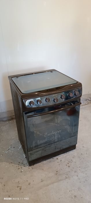 Продам газплиту  4 конфорки