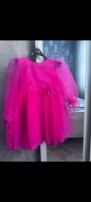 Продам платья нарядные