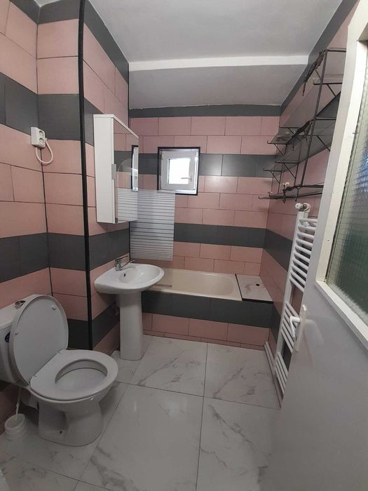 Chirie la 5 km de centrul Bradului (jud Hunedoara) in Gura Barza  la apartament
