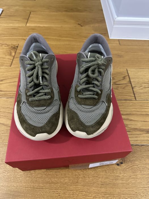 Adidasi Valentino marime 42