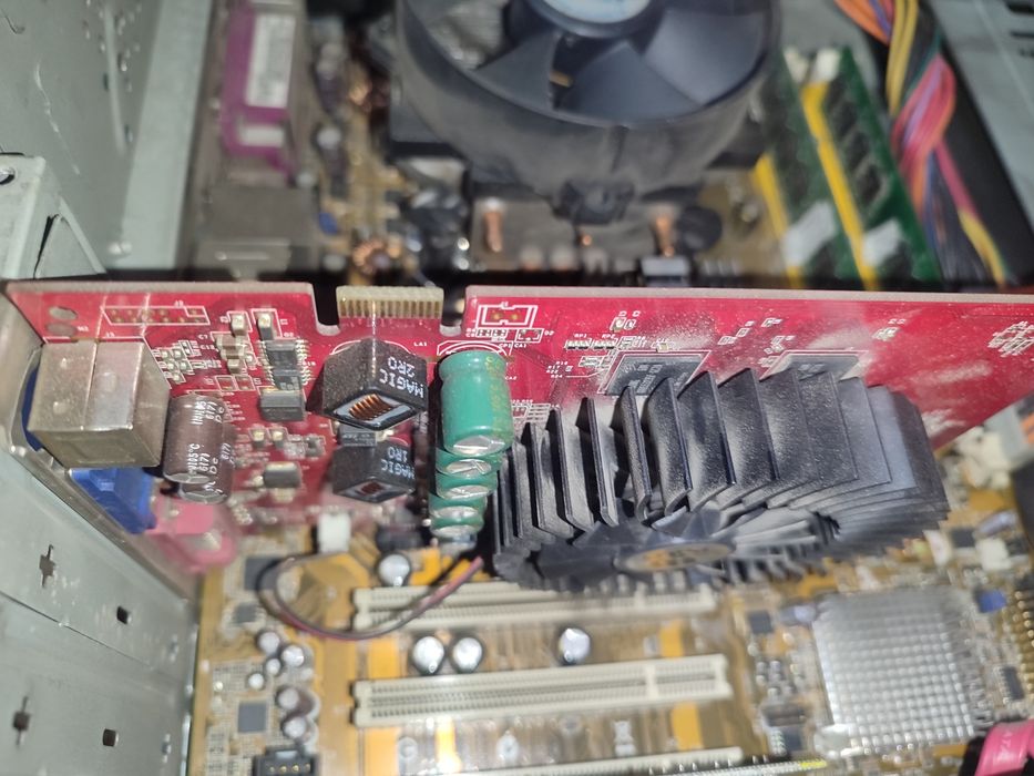 Продам комп на запчасти