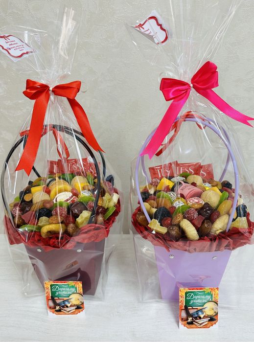 Корзинки с сухофруктами