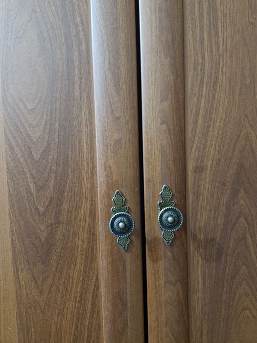 Шкаф угловой в спальню