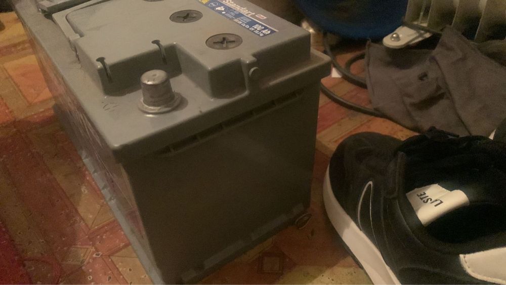 Солнечная панель с аккумулятором  на 100 вольт