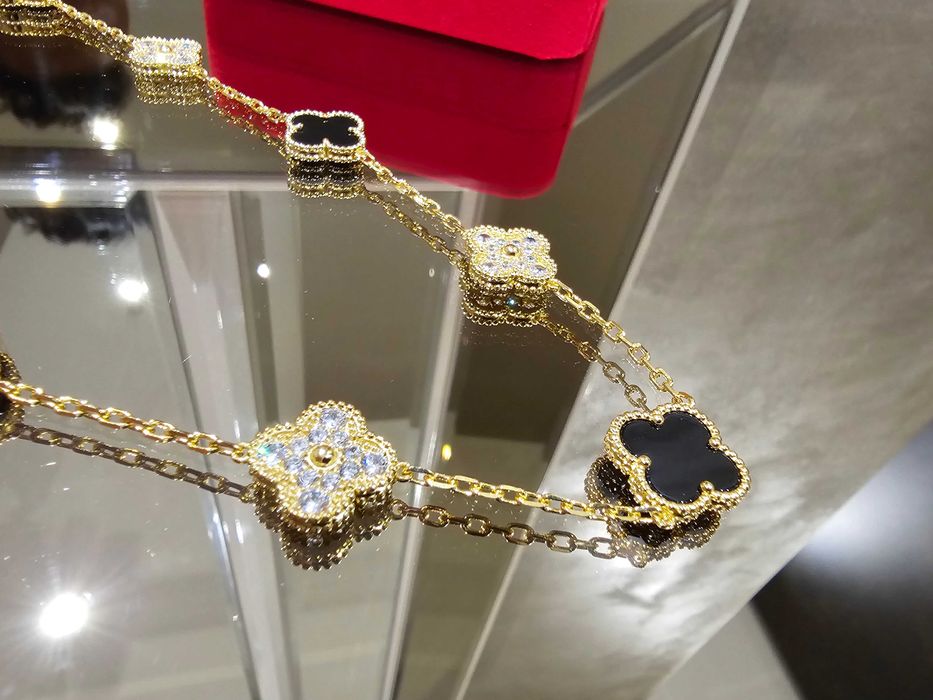 Van Cleef & Arpels VCA Gold Black Alhambra 10 Motif Дамско Колие