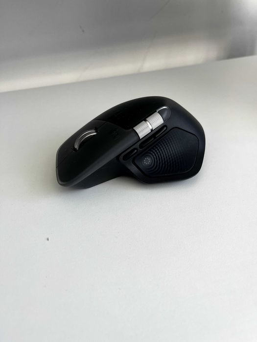 Logitech MX Keys mini  + Logitech Mx Master 4