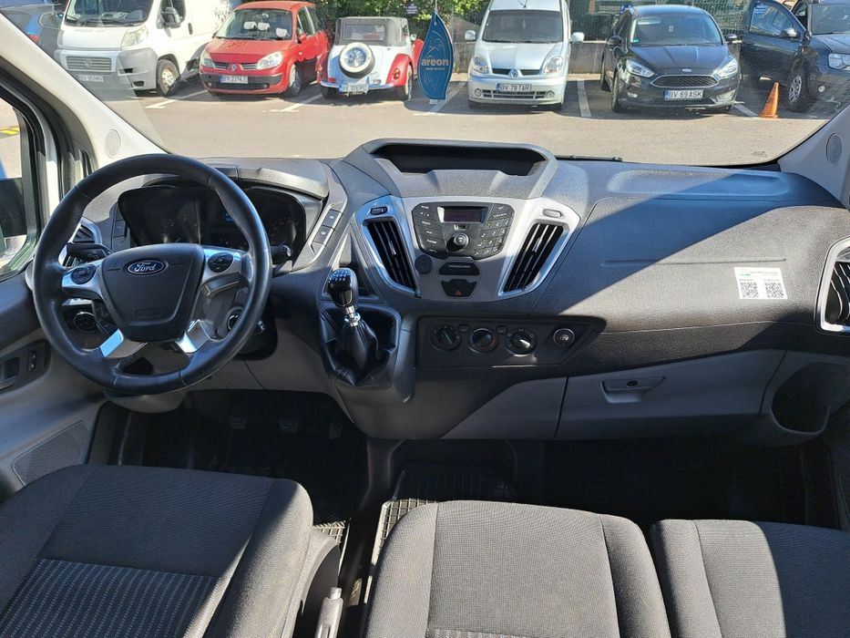 Ford Transit Custom 2.2 TDCi 100 CP – 9 Locuri – 2015  modelul scurt / Motor defect