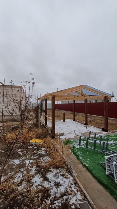 Продам участок с недостроенным домом