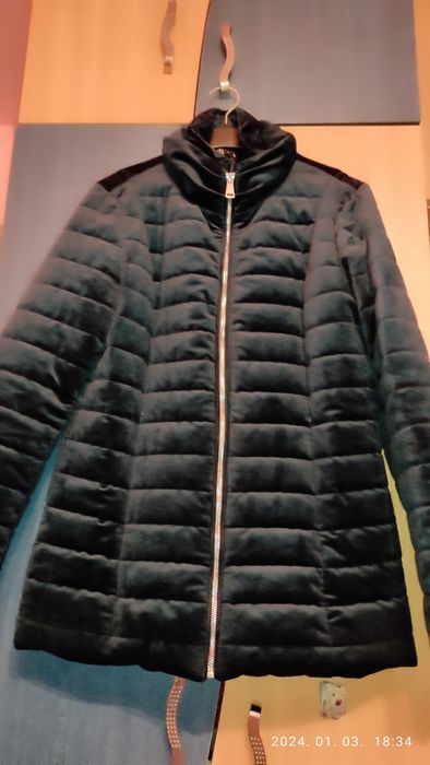 Geaca albastru inchis marimea L de dama