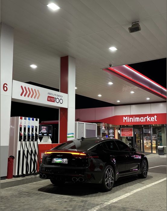 Kia Stinger 2023 — 2