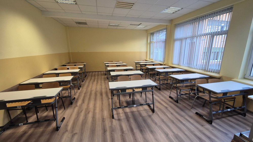 Монтажи на офис мебели