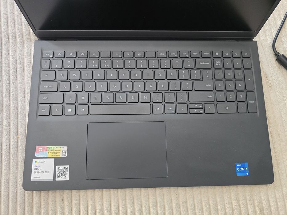 Laptop Dell Vostro 3520 Nou