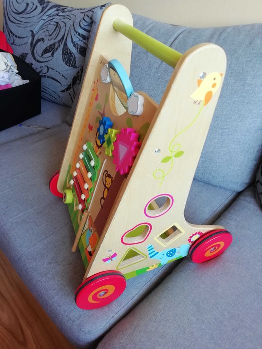 Детска дървена проходилка