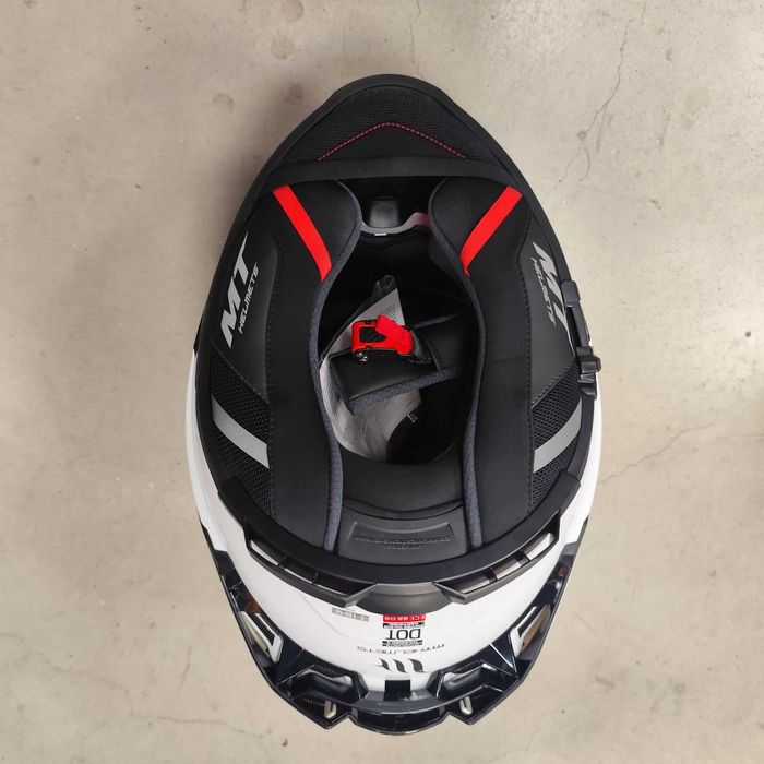 ПРОМОЦИЯ  Каска MT Thunder 4 SV WHITE - Код: 37874