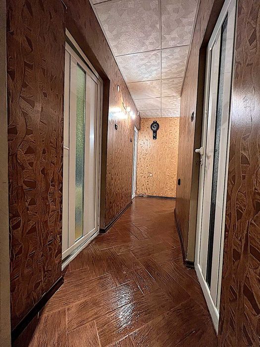 Продава се Тристаен апартамент в Враца, Център - 82 кв.м за 1487 €/кв.м - Снимка #16